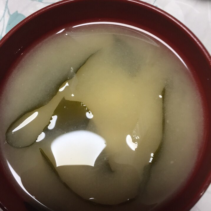 白味噌で☆白葱とわかめのお味噌汁(*^^*)